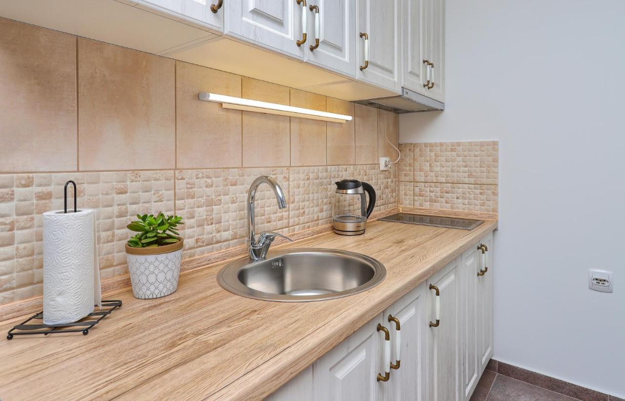 Apartment Castellino Котор Екстер'єр фото