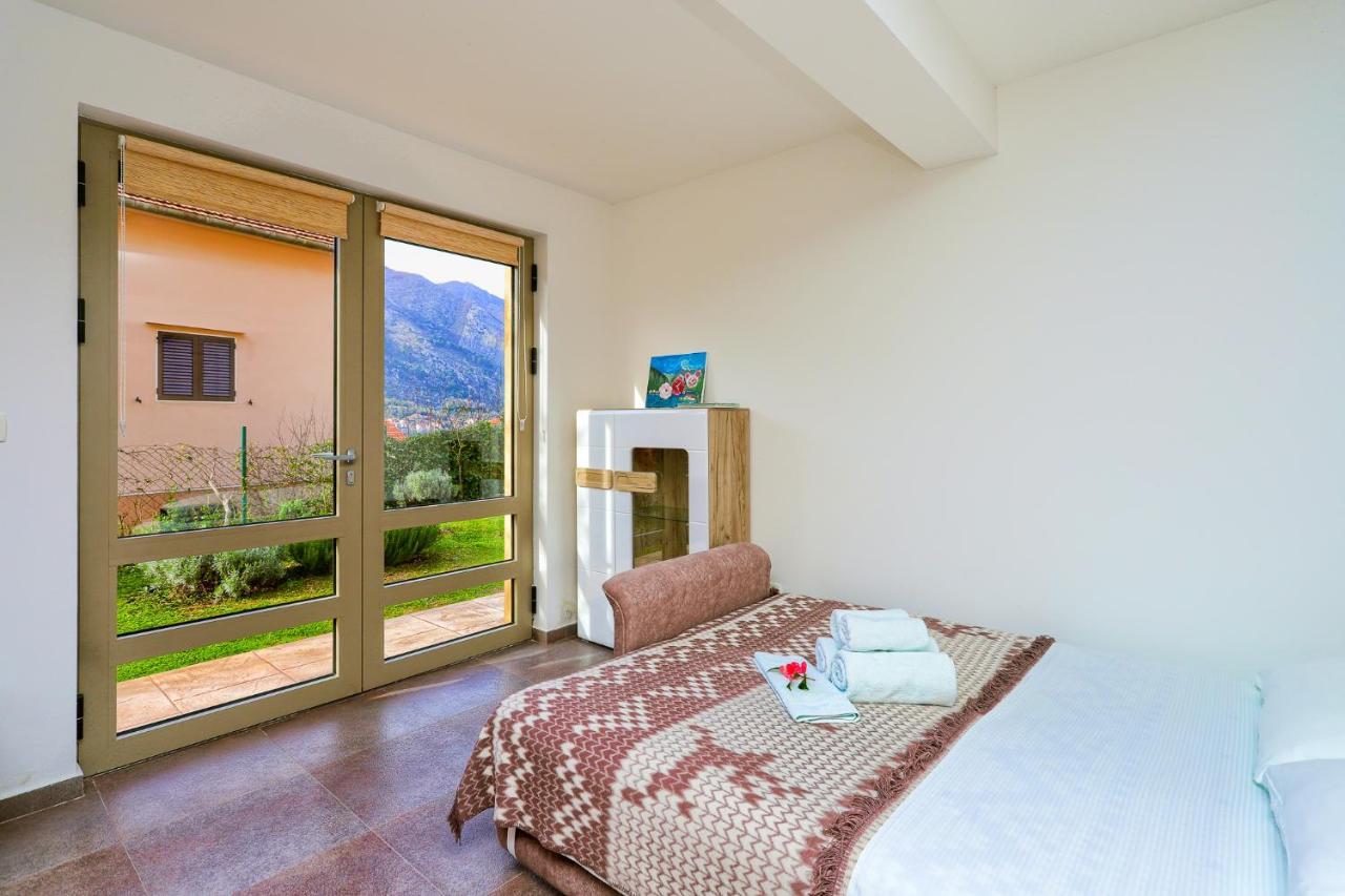 Apartment Castellino Котор Екстер'єр фото